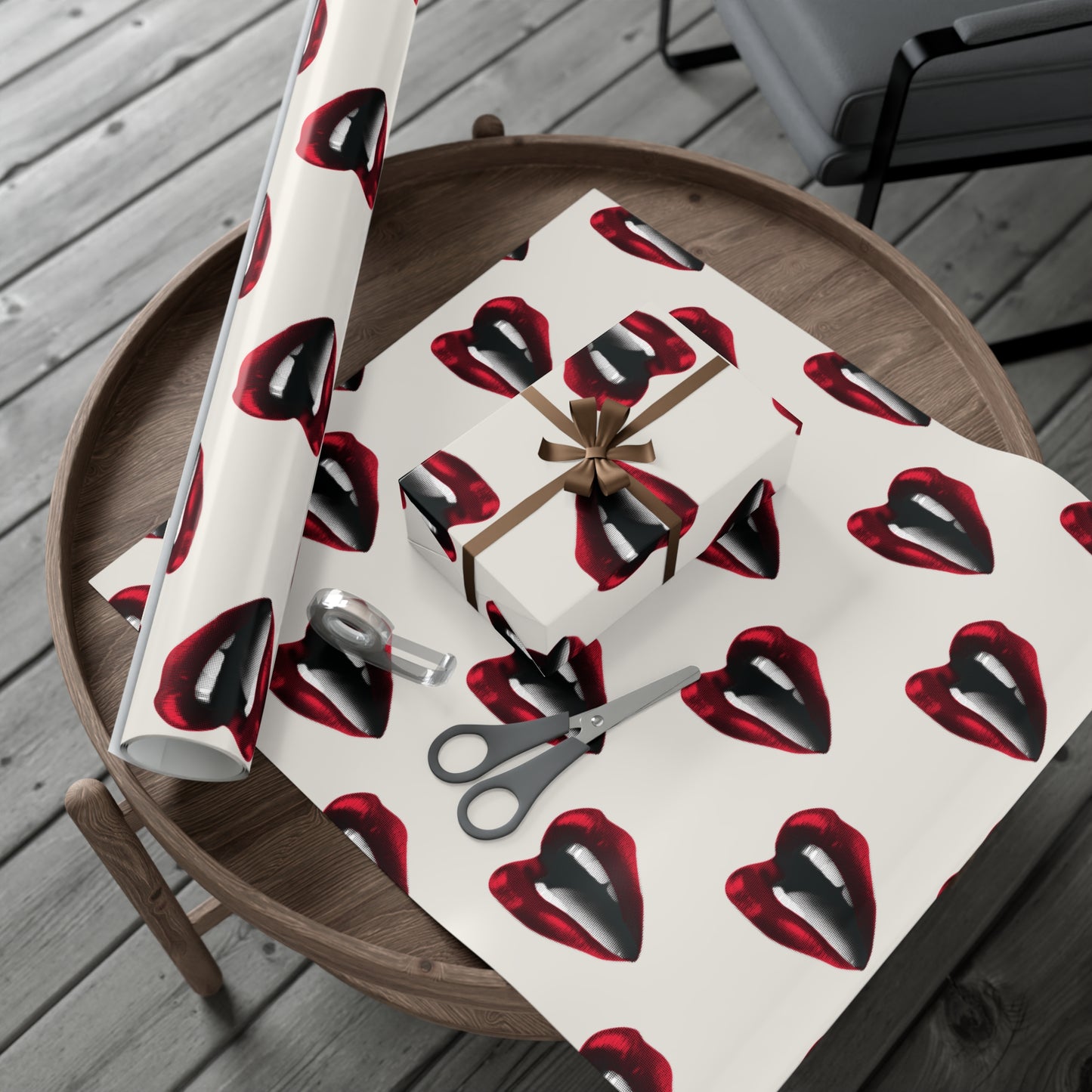 Vintage Red Lips Gift Wrapping Paper – Glossy Pop Art Mouths on Bone Color