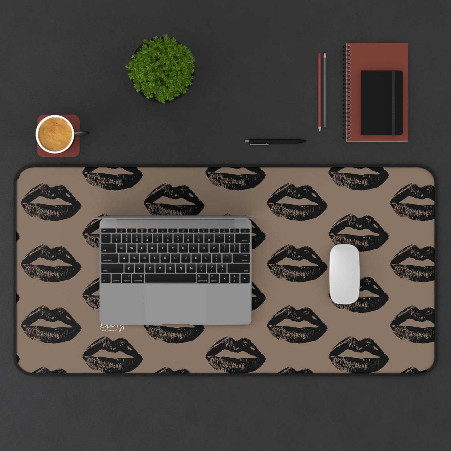 Black Lips on Mocha Desk Mat