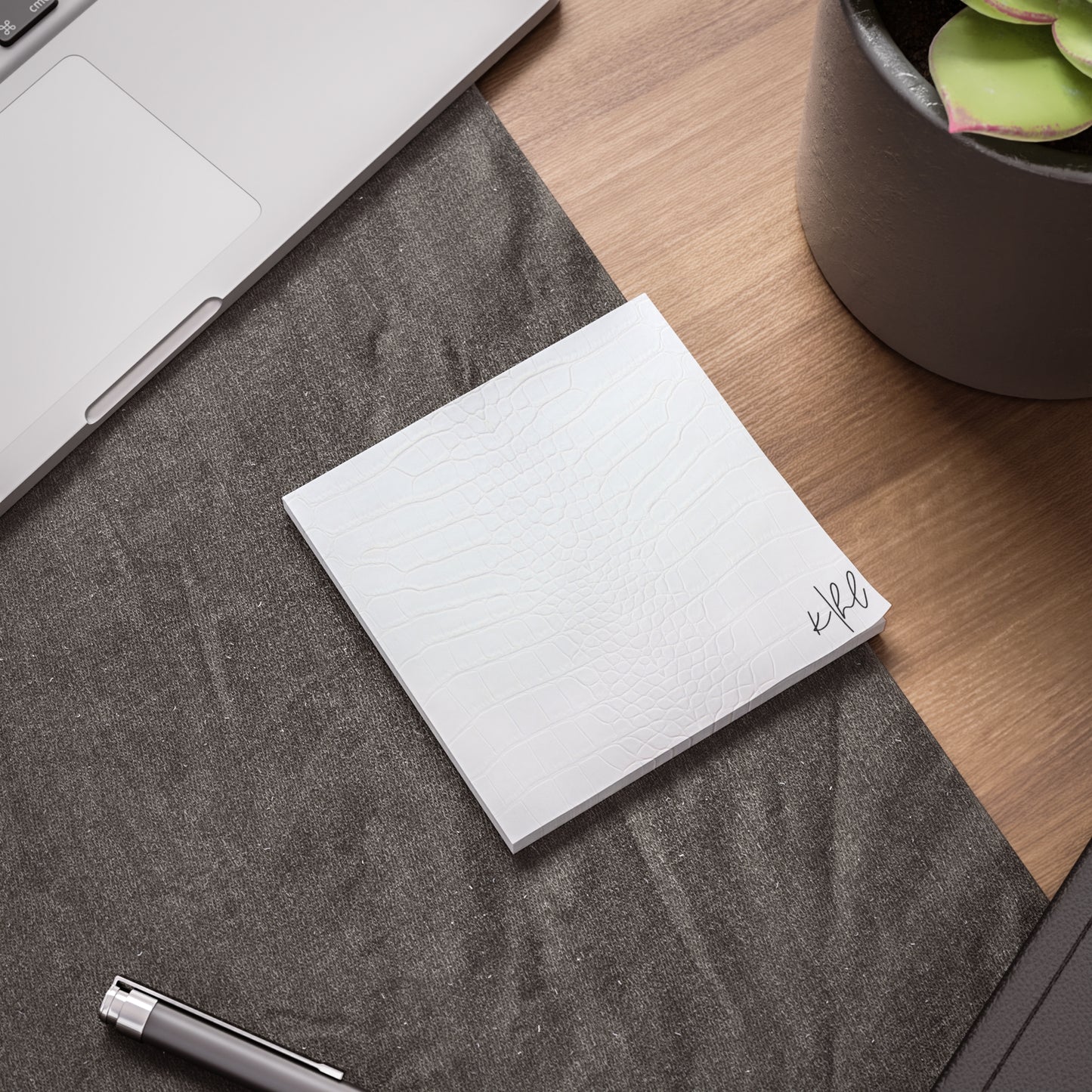 White Alligator Post-it® Note Pad | Luxe Faux Skin-Inspired Memo Pad