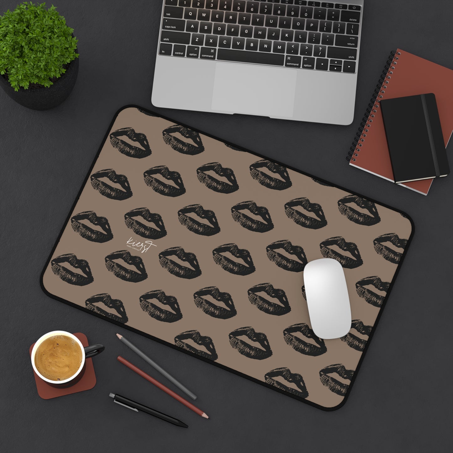 Black Lips on Mocha Desk Mat