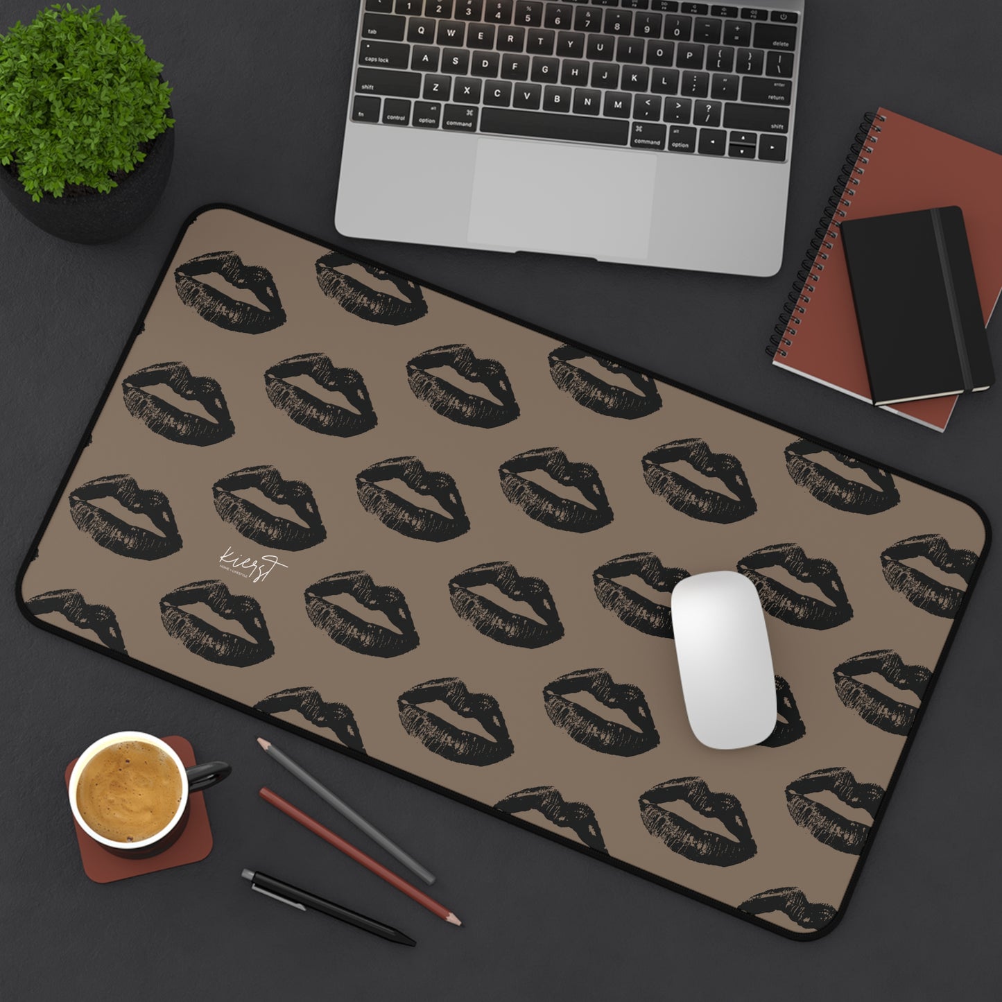 Black Lips on Mocha Desk Mat