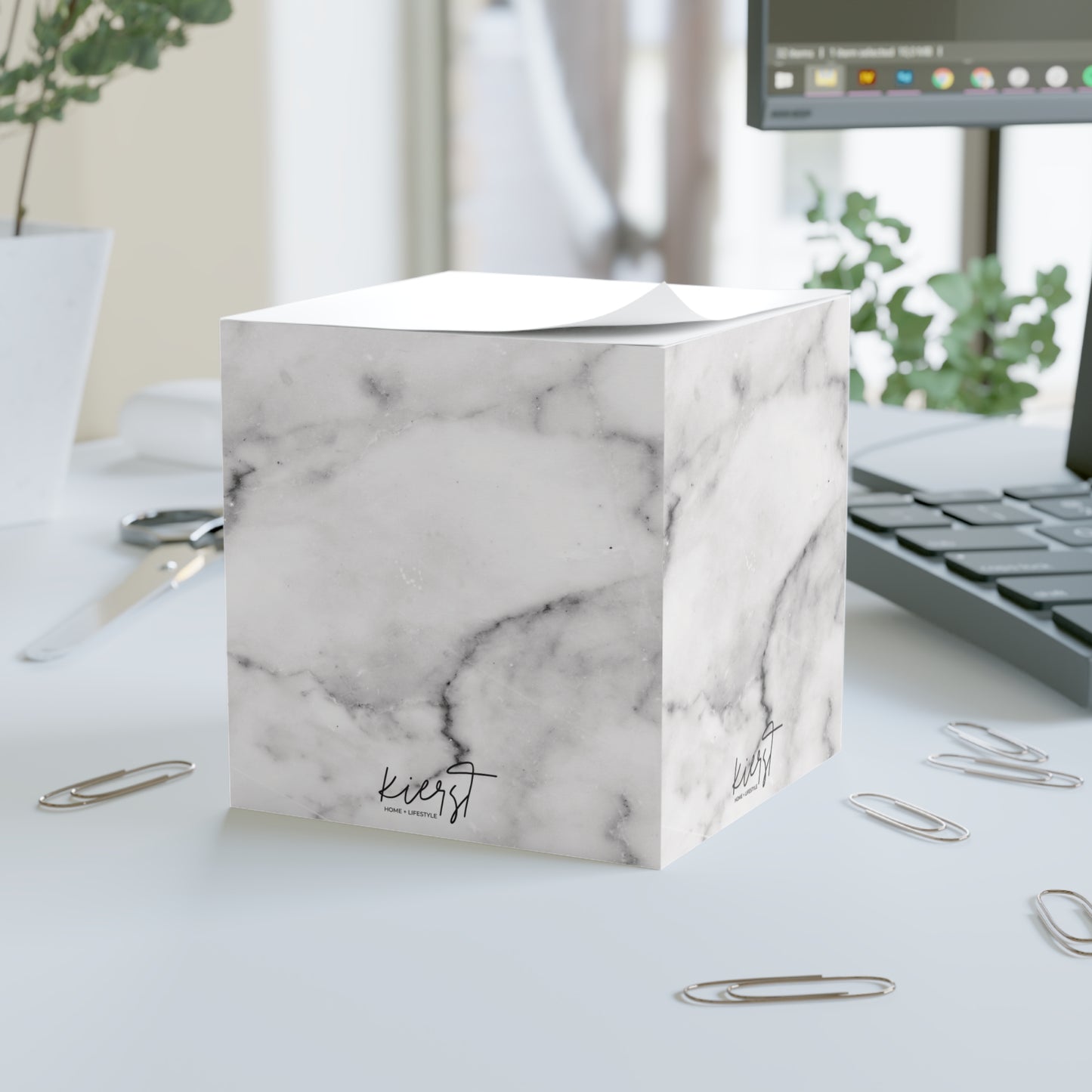 Lived-In Grey and White Marble Note Cube | Timeless Minimalism