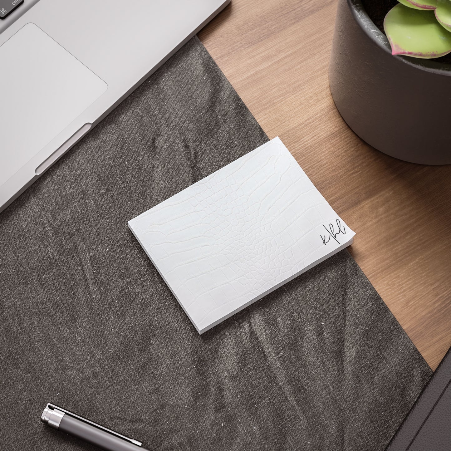 White Alligator Post-it® Note Pad | Luxe Faux Skin-Inspired Memo Pad