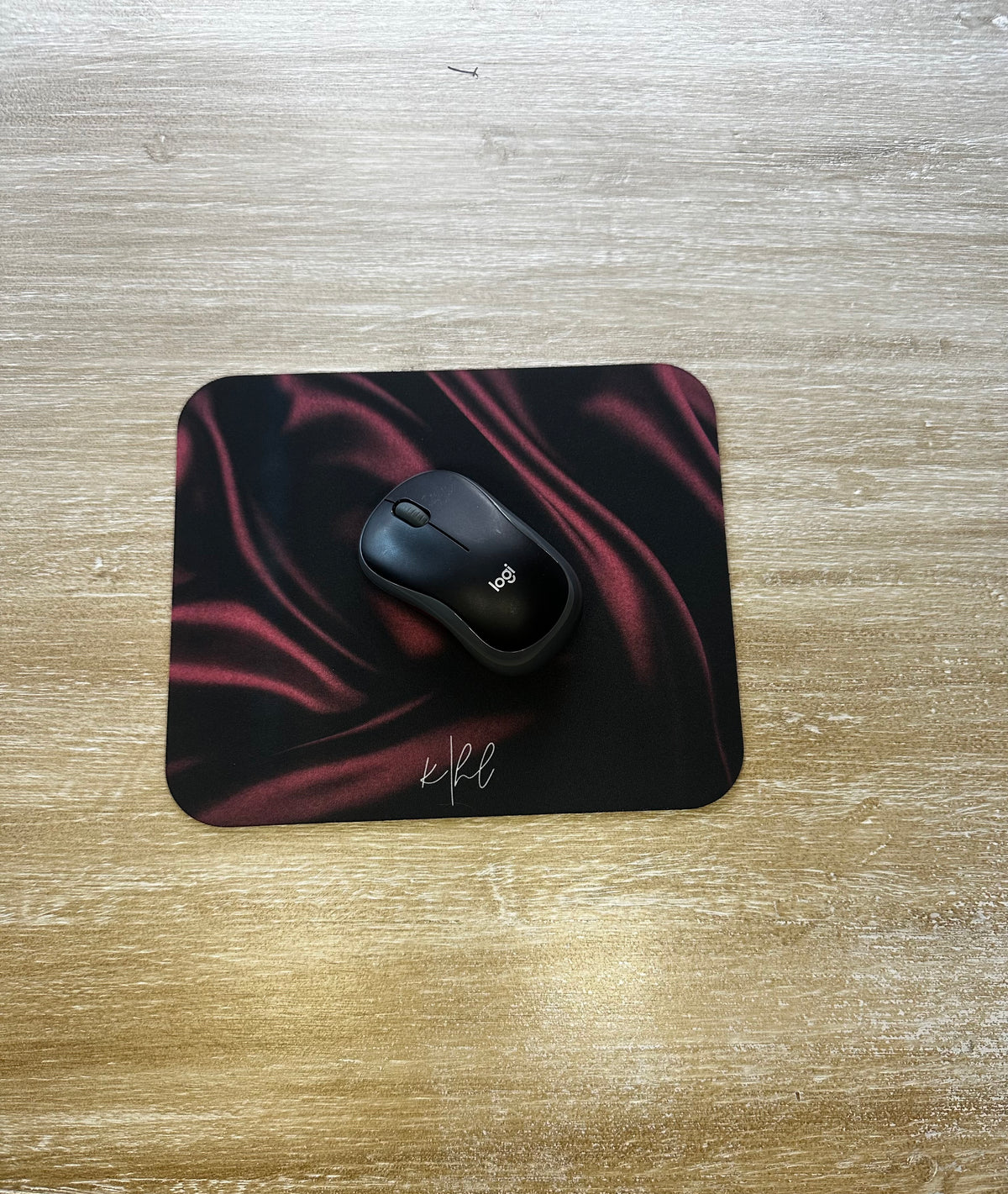 Signature Velvet Noir Silk Print Mouse Pad