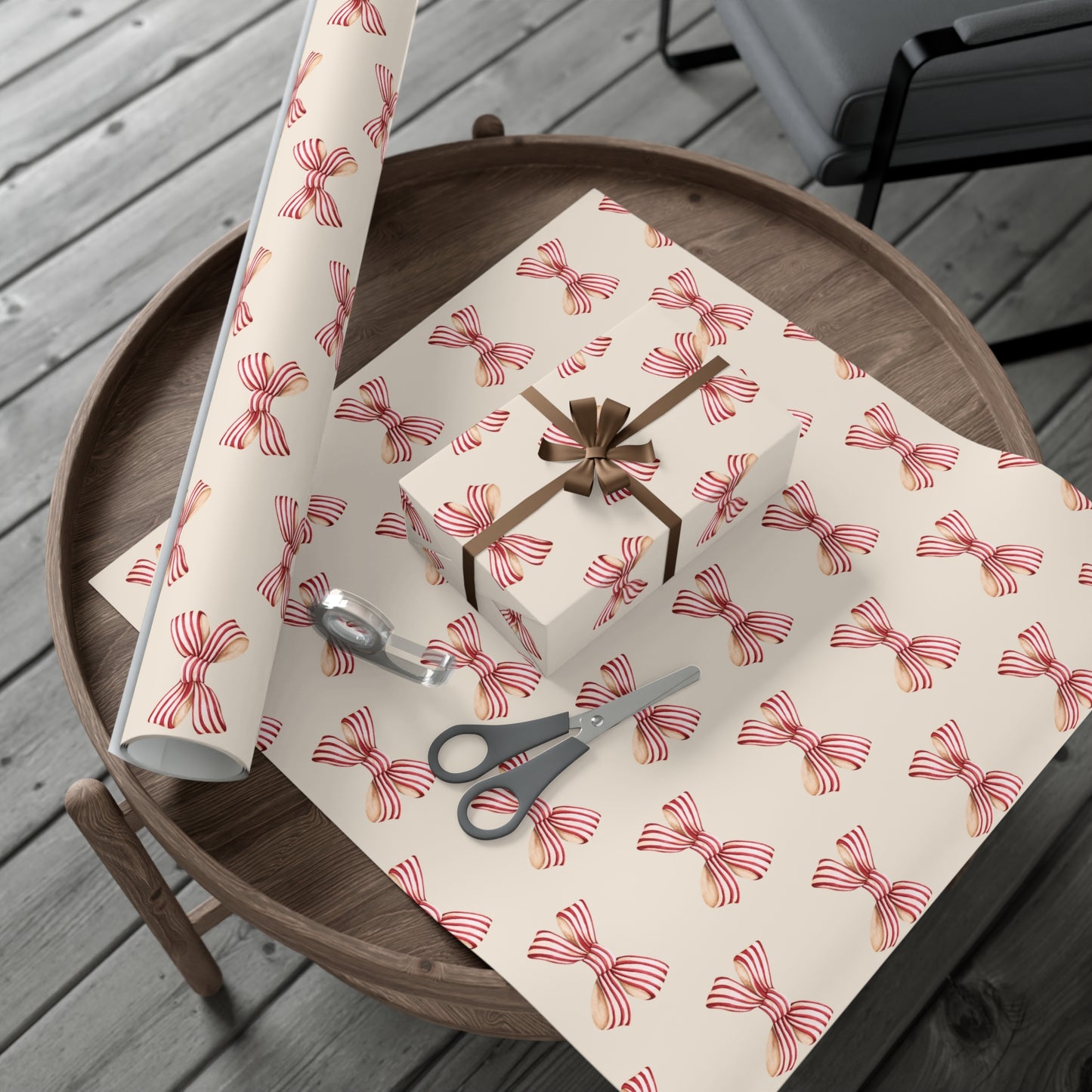 Red and Cream Bow Gift Wrapping Paper