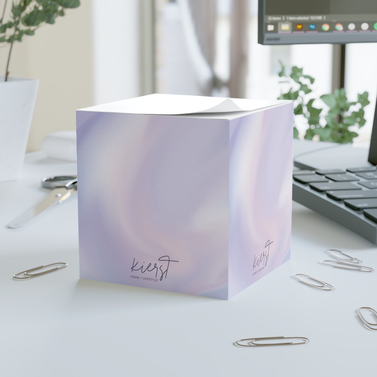Lilac Marble Note Cube