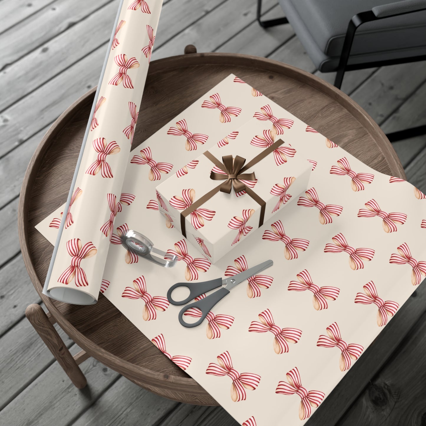 Red and Cream Bow Gift Wrapping Paper