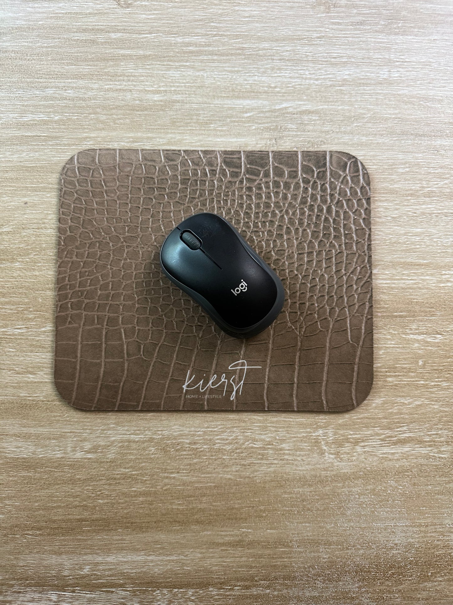 Tan Alligator Print Mouse Pad