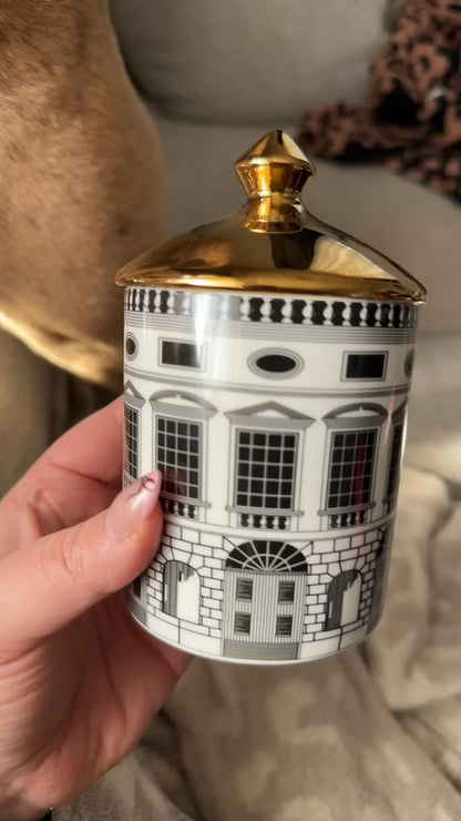 Château Canister